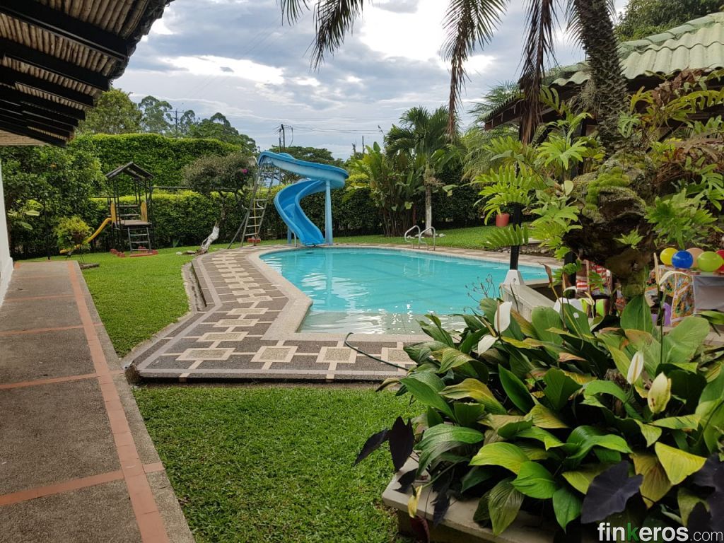 Finca muy económica en el sector de combia para 20 personas - Finca en Pereira, Risaralda